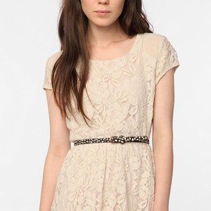 Anthropologie Coincidence & Chance Ivory Lace Mini